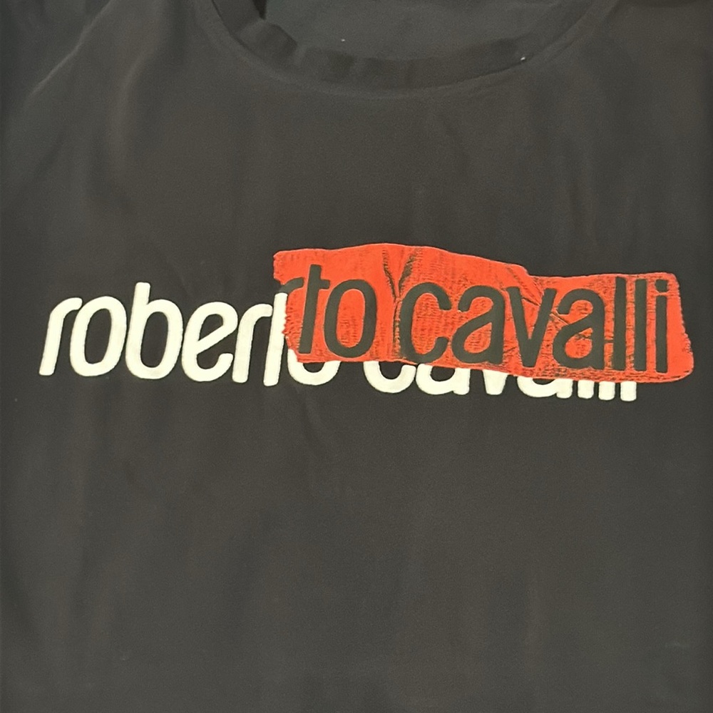 Roberto Cavalli T shirt Used bust still in good condition. - Picture 8 of 8